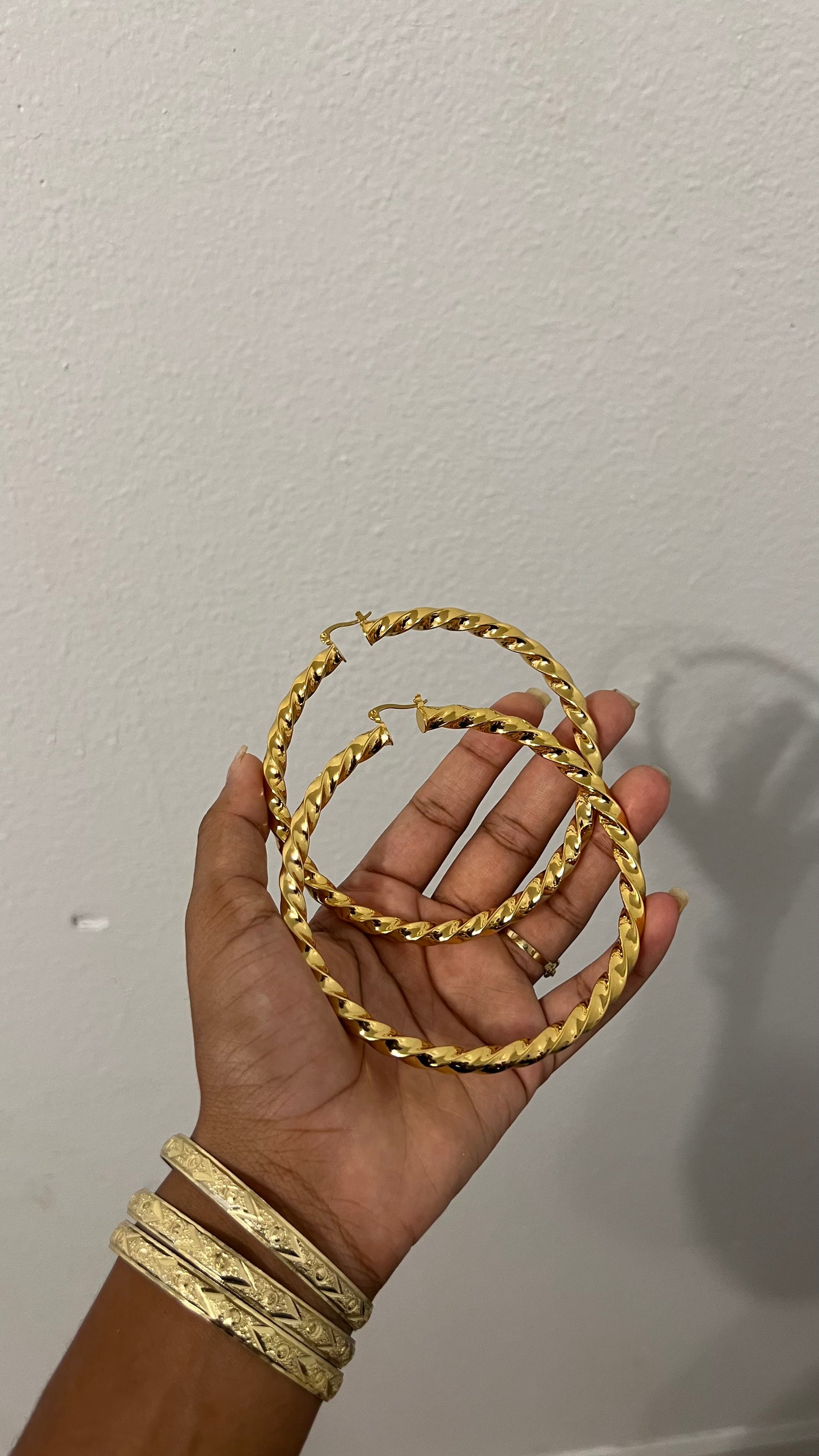 Twisty hoops