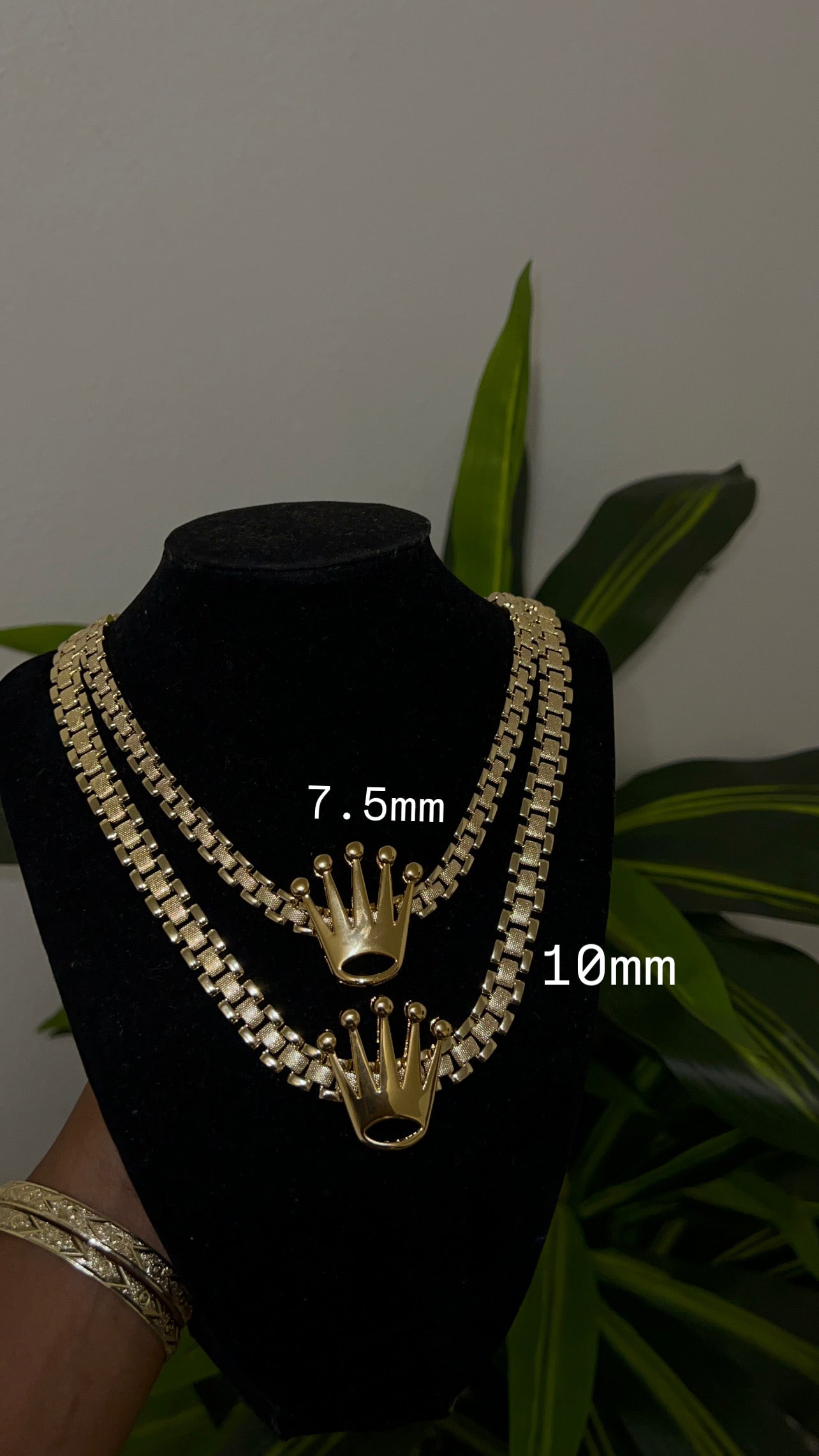 Rx Crown necklace