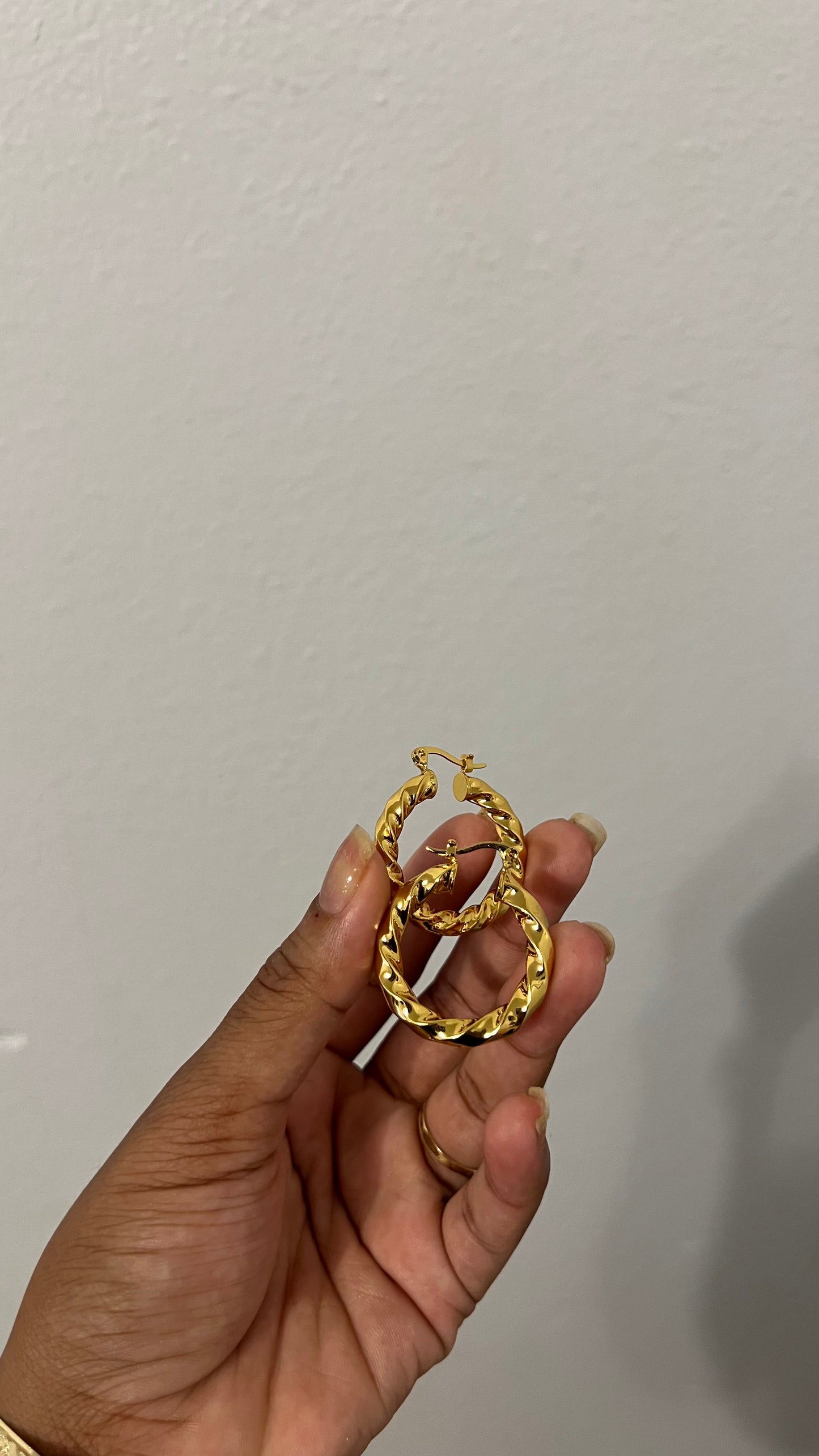 Twisty hoops