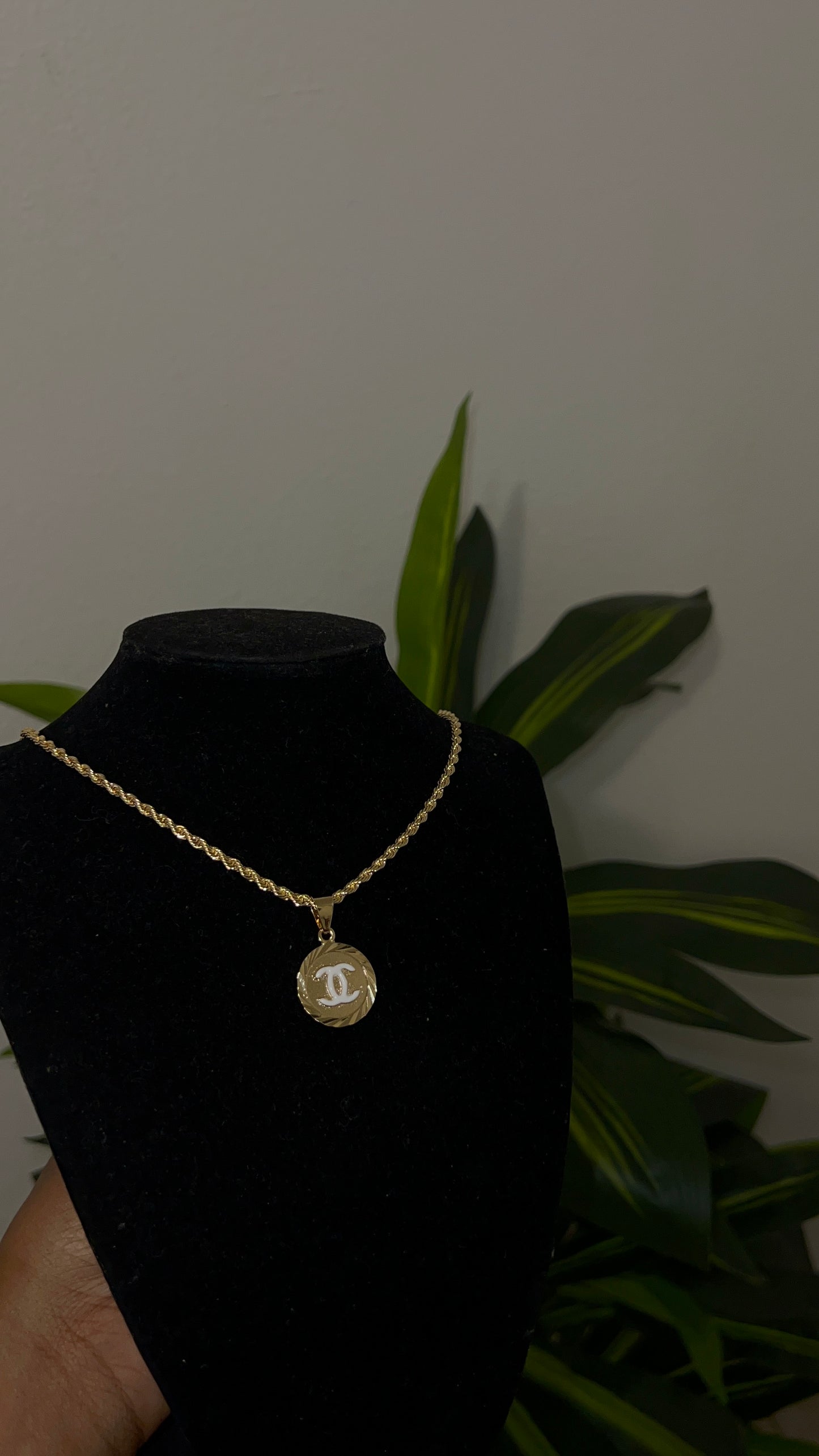 White CC circle Necklace